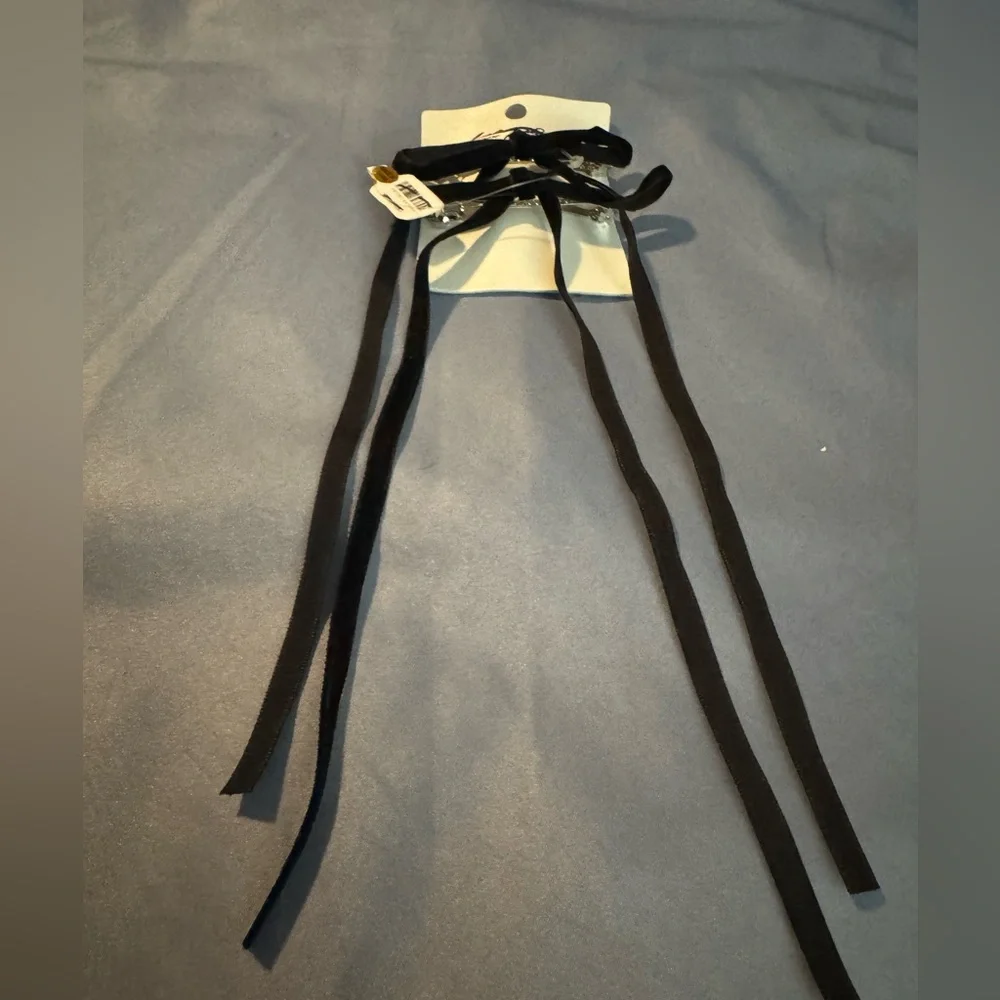 NWT Free People Faux Bow Barrettes in Black